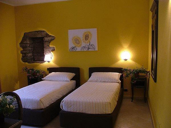 Hotel Langa In Cortemilia Buitenkant foto